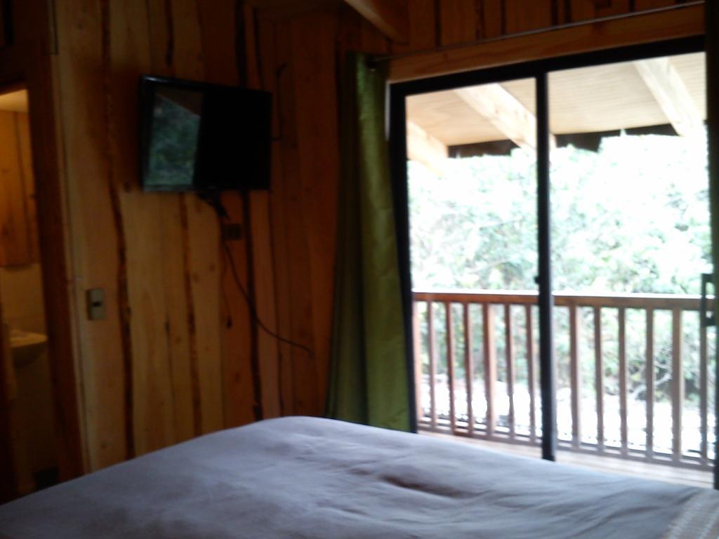 Hostal Los Alamos Neltume Pokoj fotografie